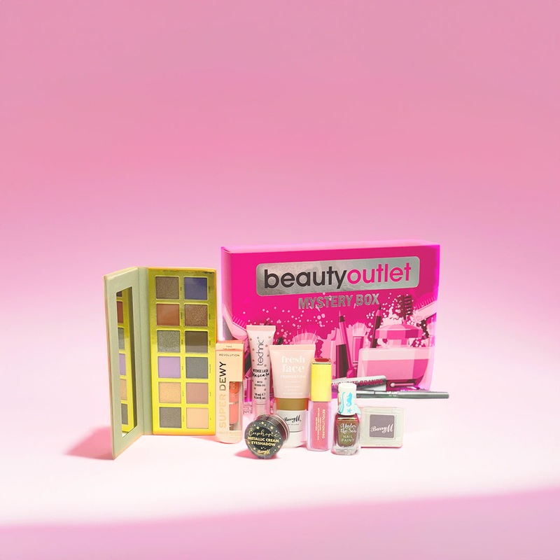 Beauty Outlet Makeup Box - Over 34.99 worth of cosmetics products.