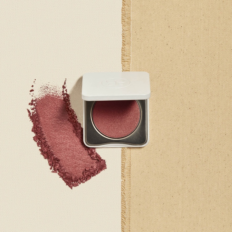 Honest Lit Powder Blush Frisky